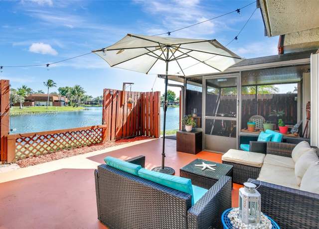 Property at 11914 SW 12th Ct, Davie, FL 33325, 3 beds, 2.5 baths