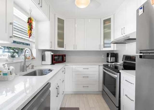 Property at 473 Brittany J #473, Delray Beach, FL 33446, 2 beds, 2 baths