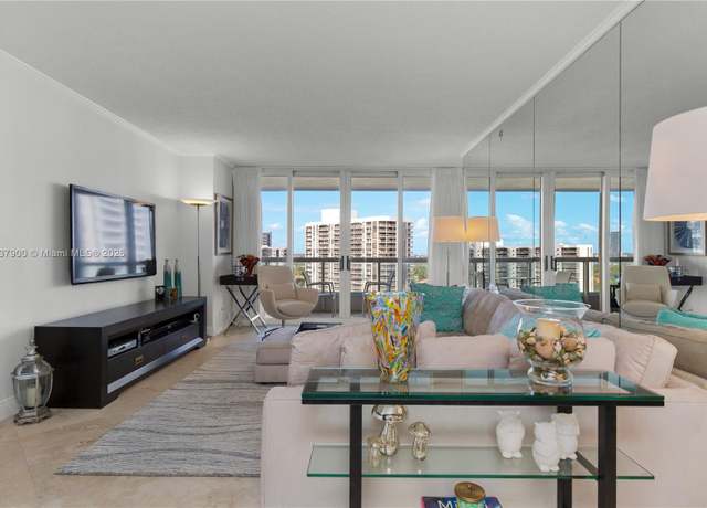 Property at 21055 Yacht Club Dr #1504, Aventura, FL 33180, 2 beds, 2 baths