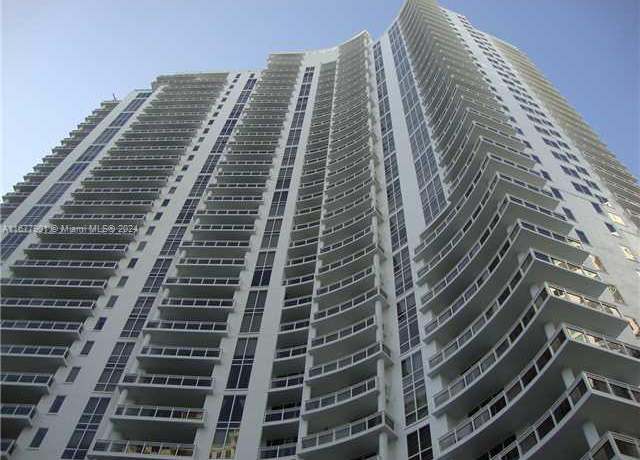 Property at 901 Brickell Key Blvd #1701, Miami, FL 33131, 1 bed, 1.5 baths