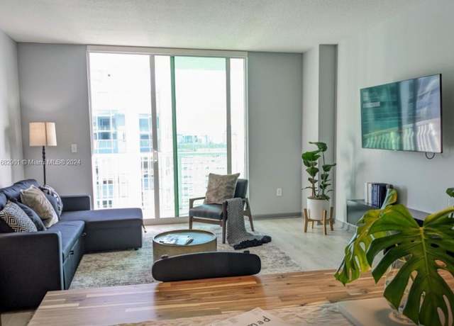 Property at 1200 Brickell Bay Dr Ph 4204, Miami, FL 33131, 1 bed, 1 bath