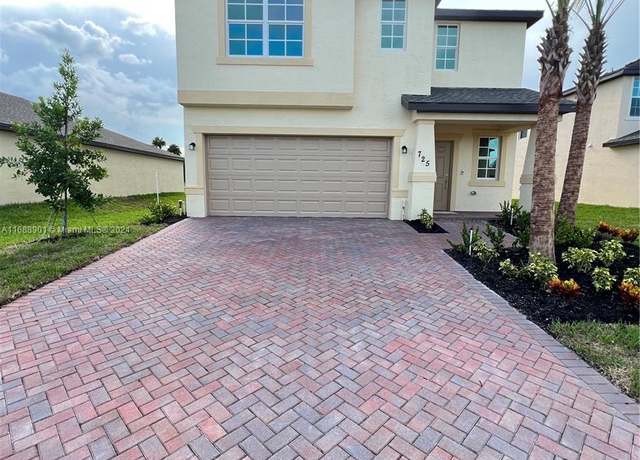 Property at 725 Worlington Ln, Fort Pierce, FL 34947, 6 beds, 3 baths