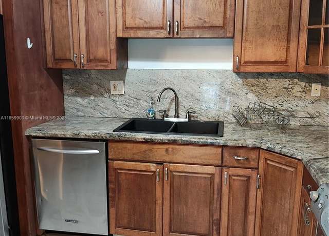 Property at 9735 NW 52nd St #411, Doral, FL 33178, 1 bed, 1.5 baths