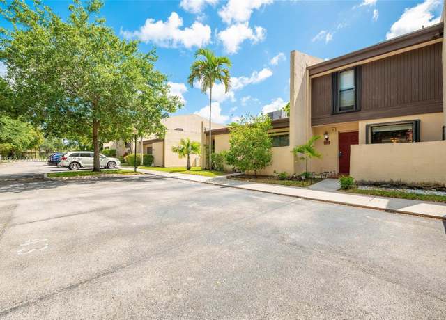Property at 1221 NW 99th Ter #43, Pembroke Pines, FL 33024, 2 beds, 2.5 baths