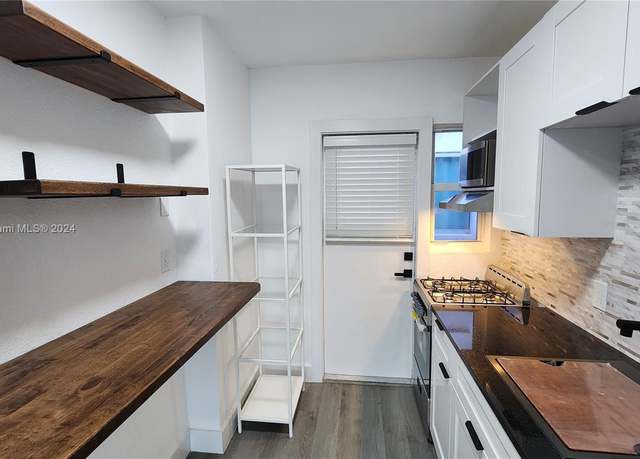 Property at 300 74th St #14, Miami Beach, FL 33141, 1 bath