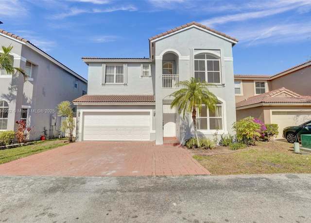Property at 3829 SW 51st St, Hollywood, FL 33312, 4 beds, 3 baths