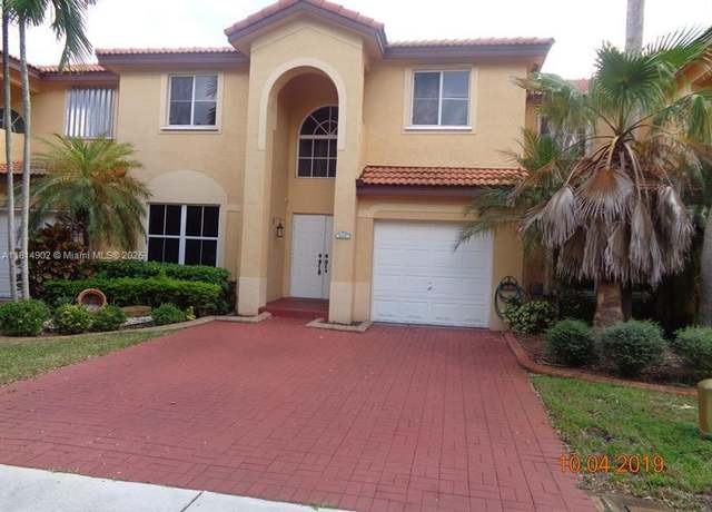 Property at 238 Magnolia Ave, Davie, FL 33325, 4 beds, 2.5 baths