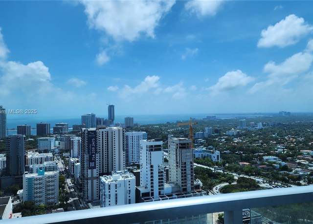 Property at 185 SW 7th St #3814, Miami, FL 33130, 1 bed, 1 bath