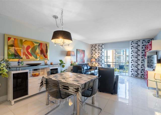 Property at 16900 NE 14th Ave #201, North Miami Beach, FL 33162, 2 beds, 1 bath