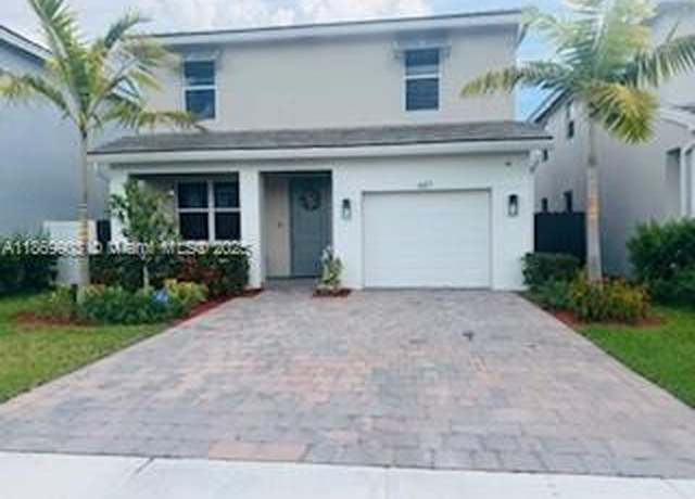Property at 687 SE 17th Ave, Homestead, FL 33033, 4 beds, 3 baths
