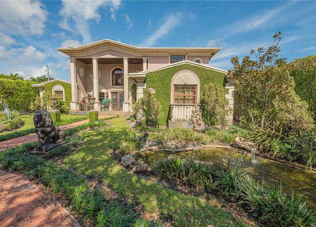 Property at 1111 Washington St, Hollywood, FL 33019, 5 beds, 4 baths