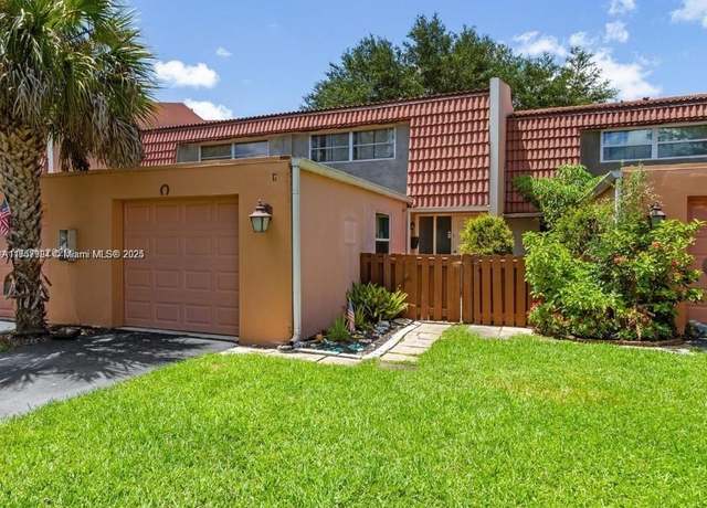 Property at 8605 NW 35th Ct Unit G, Coral Springs, FL 33065, 2 beds, 2.5 baths