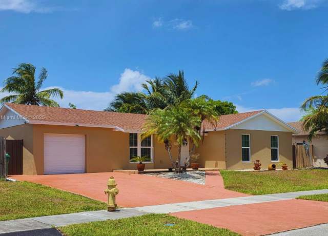 Property at 13211 SW 262nd Ter, Homestead, FL 33032, 3 beds, 3 baths