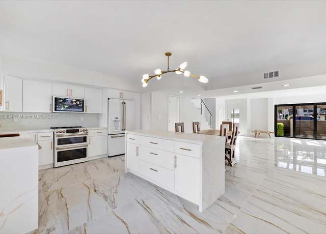 Property at 16449 NE 26th Ave #16, North Miami Beach, FL 33160, 3 beds, 2.5 baths