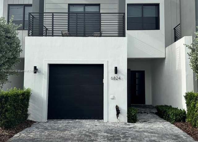 Property at 6824 SW 80th St, Miami, FL 33143, 3 beds, 3.5 baths