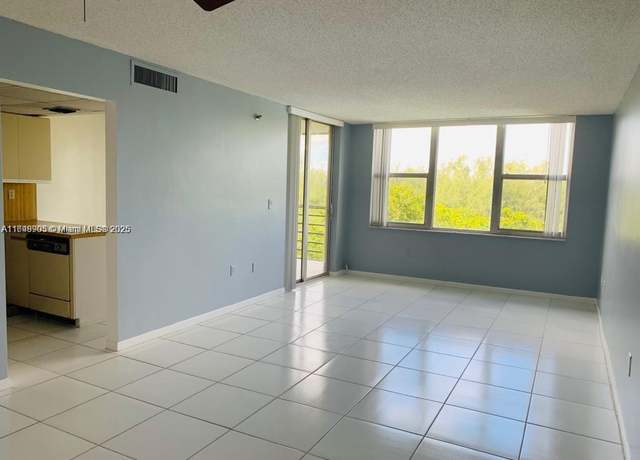 Property at 17890 W Dixie Hwy #608, North Miami Beach, FL 33160, 1 bed, 1.5 baths