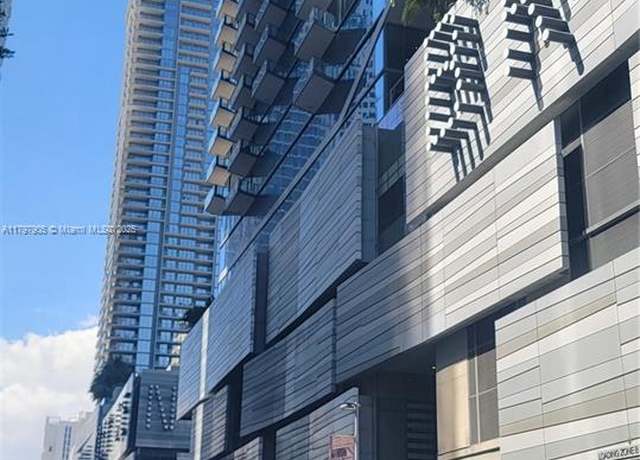 Property at 68 SE 6th St #2110, Miami, FL 33131, 2 beds, 2 baths
