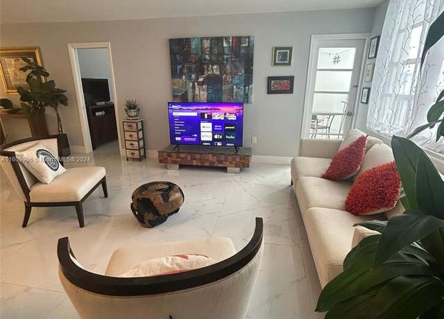 Property at 2750 NE 183rd St #2412, Aventura, FL 33160, 1 bed, 1.5 baths