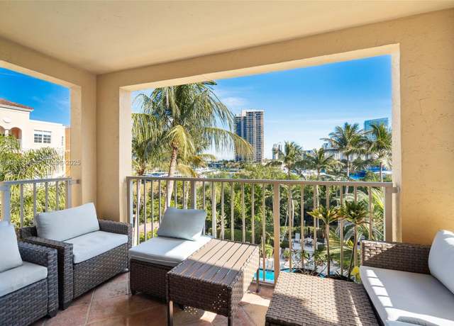 Property at 19801 E Country Club Dr #4508, Aventura, FL 33180, 3 beds, 2 baths