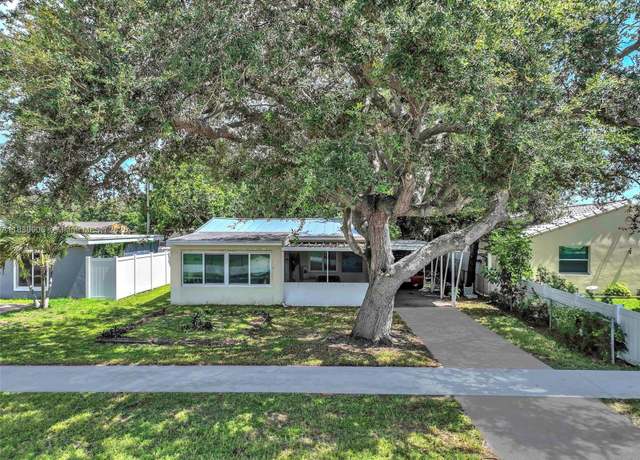 Property at 2407 Harding St, Hollywood, FL 33020, 2 beds, 1 bath