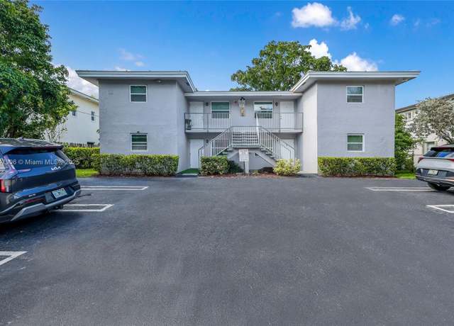 Property at 7921 NW 44th Ct, Coral Springs, FL 33065, 12 beds, 8 baths