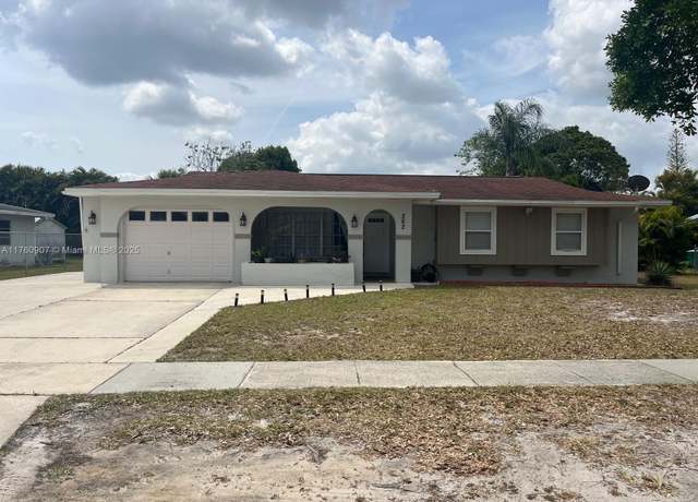 Property at 262 NE Floresta Dr, Port St. Lucie, FL 34983, 3 beds, 2 baths