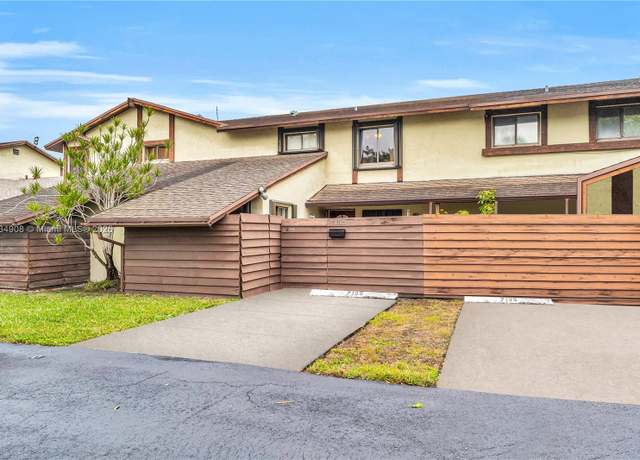 Property at 7135 SW 105th Ct, Miami, FL 33173, 3 beds, 2 baths