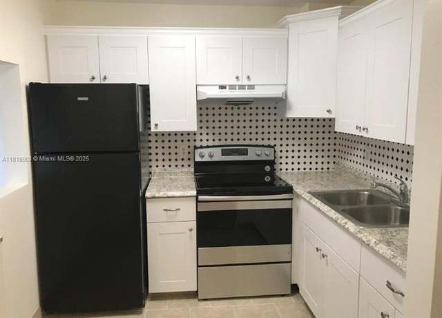 Property at 600 Village Green Ct #222, Palm Springs, FL 33461, 1 bed, 1 bath