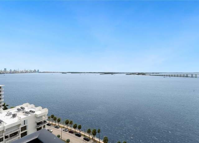 Property at 1450 Brickell Bay Dr #1402, Miami, FL 33131, 1 bed, 1.5 baths
