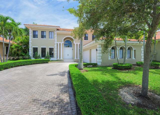 Property at 7512 SW 187th St, Cutler Bay, FL 33157, 5 beds, 4.5 baths