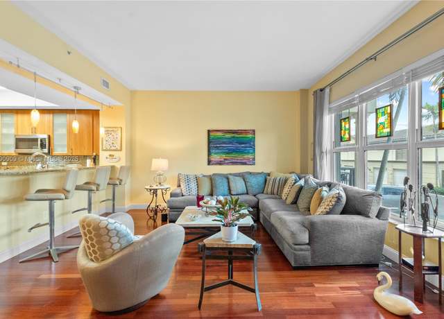Property at 2617 NE 14th Ave #115, Wilton Manors, FL 33334, 2 beds, 2.5 baths