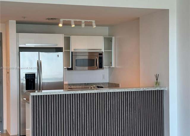 Property at 601 NE 36th St #1205, Miami, FL 33137, 1 bed, 1.5 baths