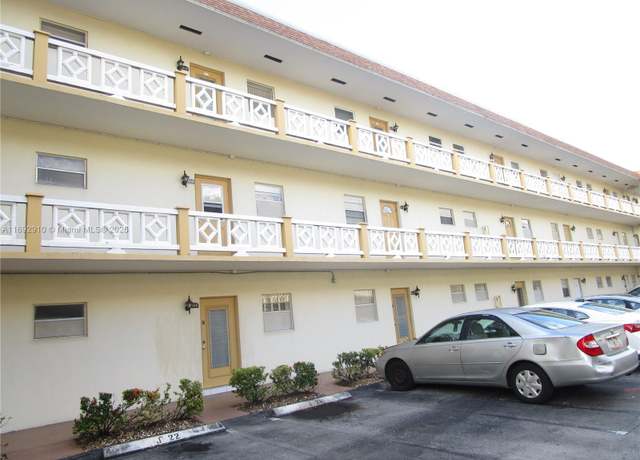 Property at 5111 W Oakland Park Blvd #305, Lauderdale Lakes, FL 33313, 1 bed, 1 bath