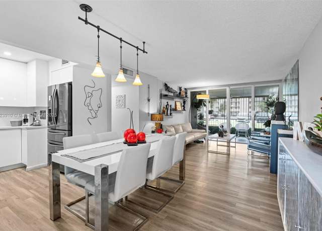 Property at 860 NW 87th Ave #104, Miami, FL 33172, 2 beds, 1 bath