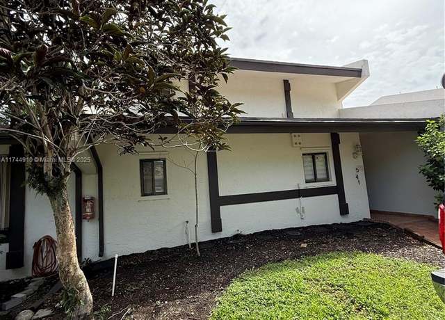 Property at 541 NE 199th Ln Unit 2X, Miami, FL 33179, 2 beds, 2 baths