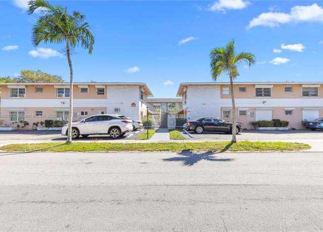 Property at 2000 Buchanan St, Hollywood, FL 33020, 484 baths