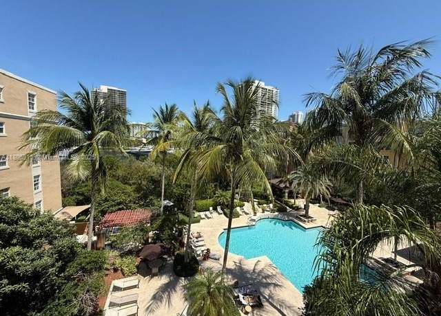 Property at 19801 E Country Club Dr #4506, Aventura, FL 33180, 2 beds, 2 baths