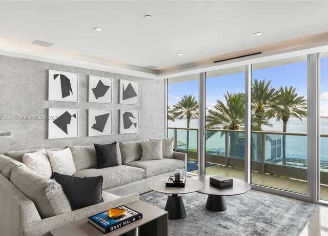 Property at 1331 Brickell Bay Dr #909, Miami, FL 33131, 2 beds, 2.5 baths