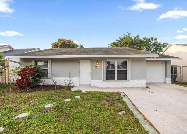 Property at 5913 Corson Pl, Lake Worth, FL 33463, 4 beds, 2 baths