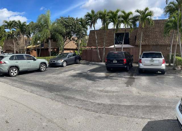 Property at 6130 NW 54th Ln #6130, Tamarac, FL 33319, 3 beds, 2.5 baths