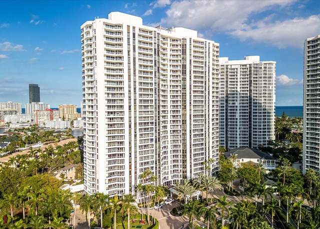 Property at 21205 Yacht Club Dr #308, Aventura, FL 33180, 4 beds, 3 baths