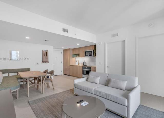 Property at 601 NE 6th St #3709, Miami, FL 33132, 1 bed, 1 bath