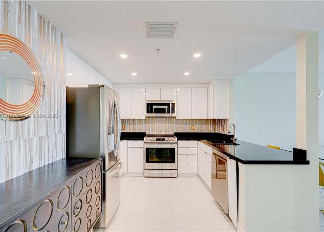 Property at 1250 S Miami Ave #1109, Miami, FL 33130, 1 bed, 1.5 baths
