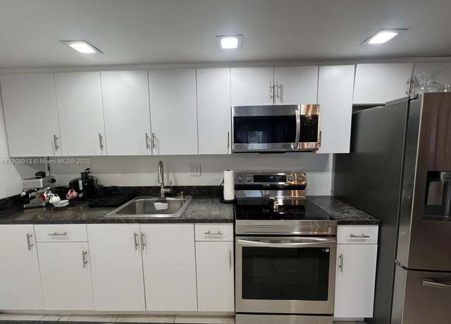 Property at 4550 NW 79th Ave Unit 1D, Doral, FL 33166, 2 beds, 2 baths