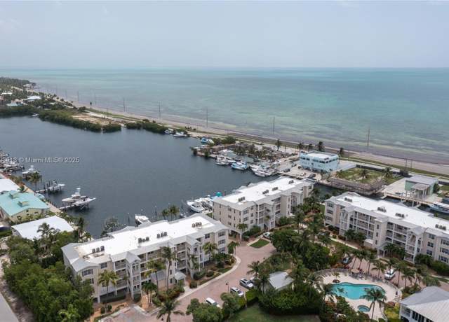 Property at 101 Gulfview Dr #202, Key Colony, FL 33036, 2 beds, 2.5 baths