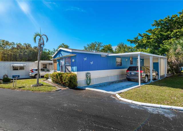 Property at 8 Highborne Ln, Dania Beach, FL 33004, 3 beds, 2 baths