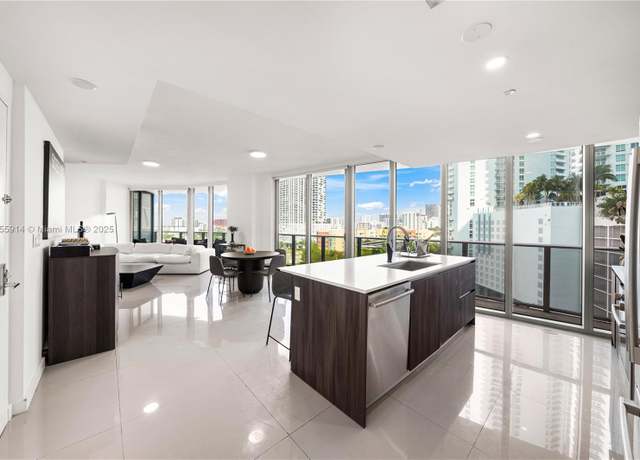 Property at 488 NE 18th St #917, Miami, FL 33132, 2 beds, 2.5 baths