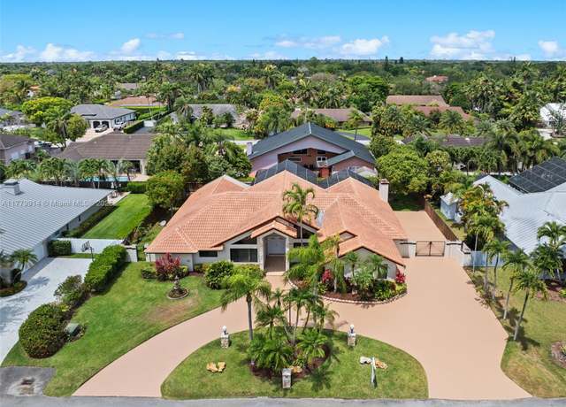 Property at 10061 SW 144th St, Miami, FL 33176, 5 beds, 4.5 baths