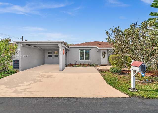 Property at 14898 Wildflower Ln, Delray Beach, FL 33446, 2 beds, 2 baths