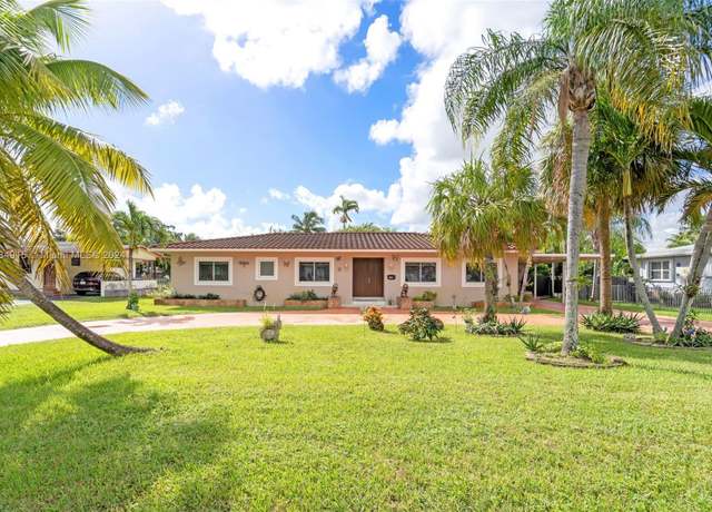Property at 2622 Jackson St, Hollywood, FL 33020, 4 beds, 3.5 baths